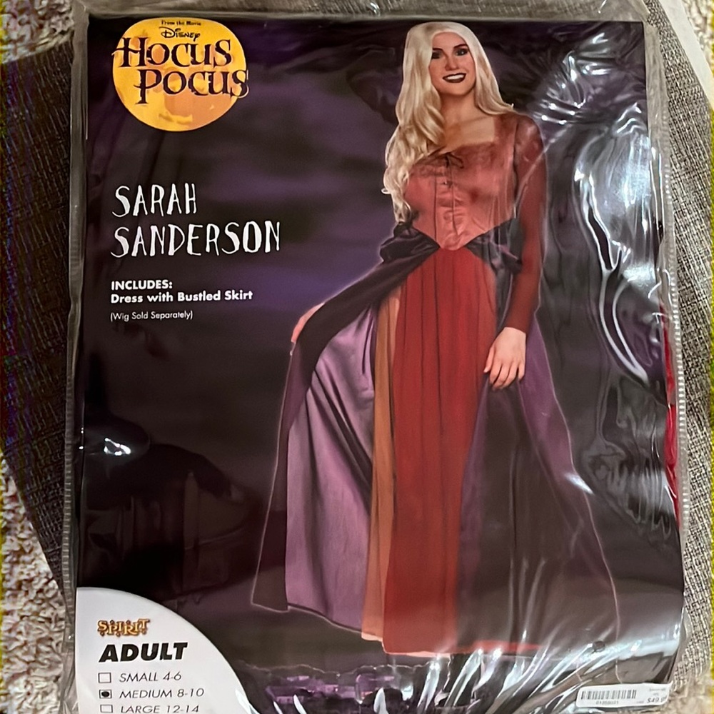 Sarah Sanderson Halloween costume